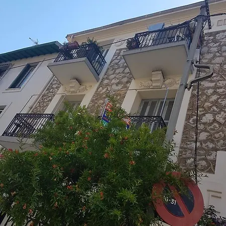 Апартаменты Two Blocks From The Sea